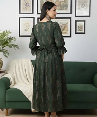 Green cotton printed maternity dress for women 4