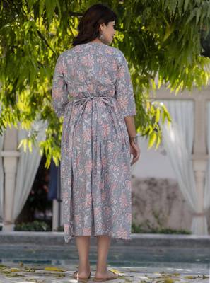 Red cotton printed maternity dress for women 5