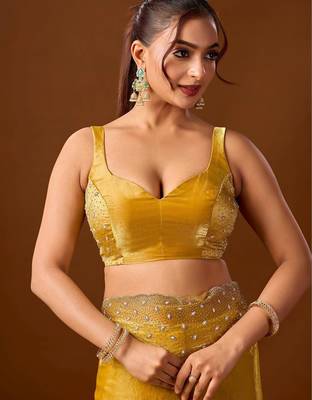 Yellow embellished zari silk blend heavy work saree 4