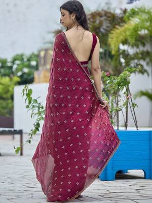 Maroon embellished embroidered silk blend saree 4
