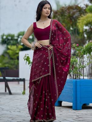 Maroon embellished embroidered silk blend saree 5