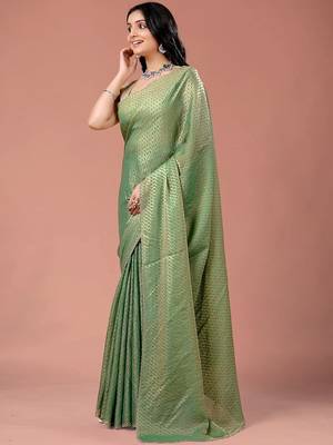 Green women ethnic motifs woven design saree 4