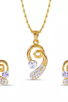 Stylish American Diamond Pendant Set With Chain
