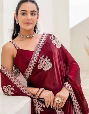 Maroon floral embroidered silk blend saree 3
