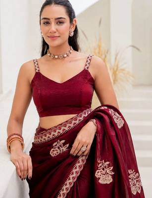 Maroon floral embroidered silk blend saree 4