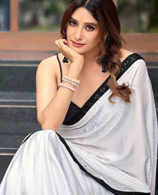White embellished embroidered silk blend saree 2