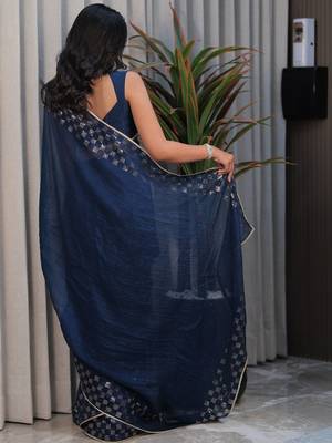 Navy blue embellished sequinned tissue saree 5
