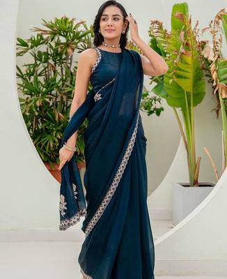 Teal embroidered silk blend saree 3