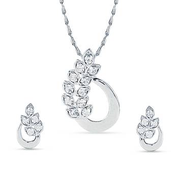 Stylish American Diamond Pendant Set With Chain 1