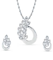 Stylish American Diamond Pendant Set With Chain