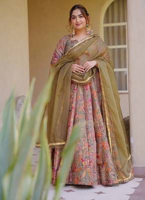 Mauve silk digitally printed party-wear readymade gown with dupatta 3