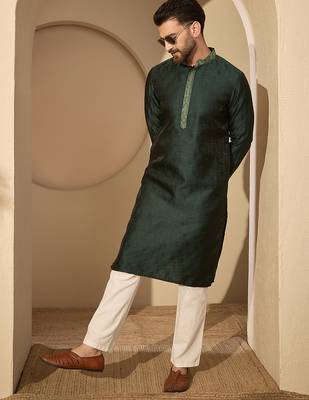 Men’s green jacquard embroidered mandarin collar kurta – traditional ethnic wear 3
