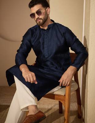 Men’s blue jacquard embroidered mandarin collar kurta – traditional ethnic wear 2
