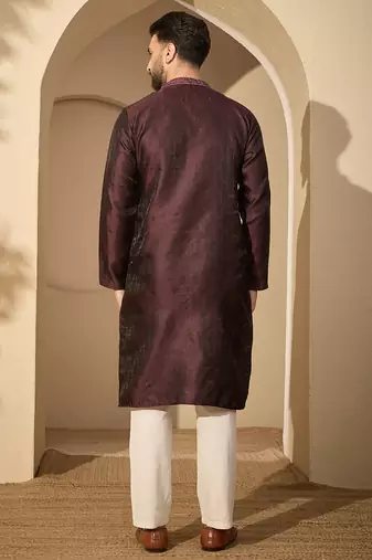Men’s purple jacquard embroidered mandarin collar kurta – traditional ethnic wear