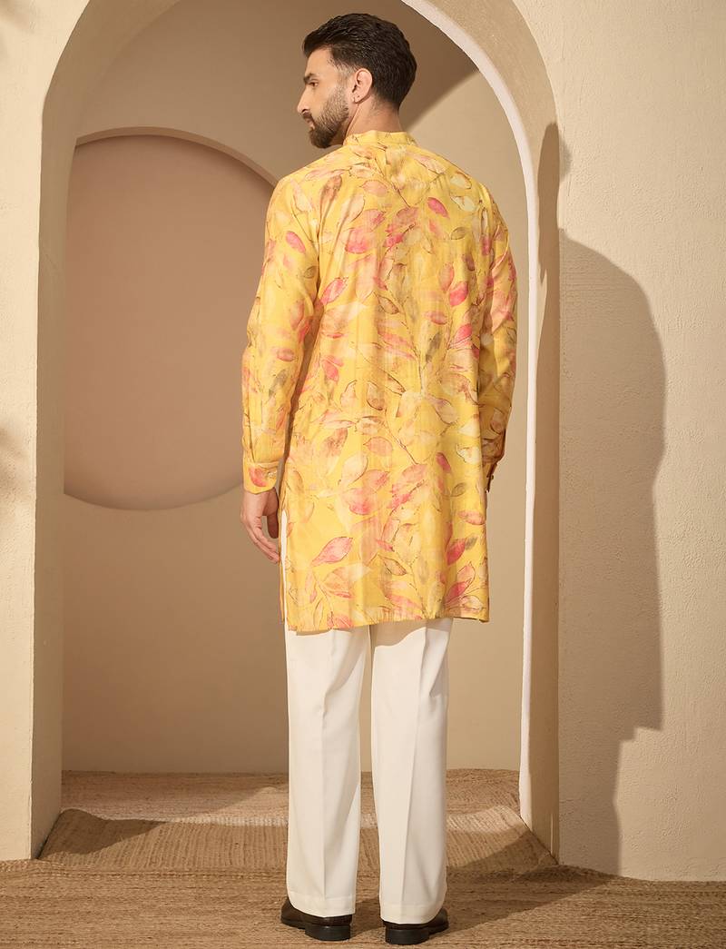 Men’s yellow silk blend printed mandarin collar kurta – traditional ethnic wear