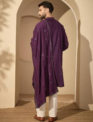 Violet silk blend embroidered kurta set for men with mandarin collar and dupatta 4