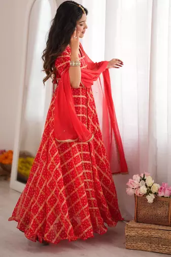 Red bandhani anarkali kurta with dupatta