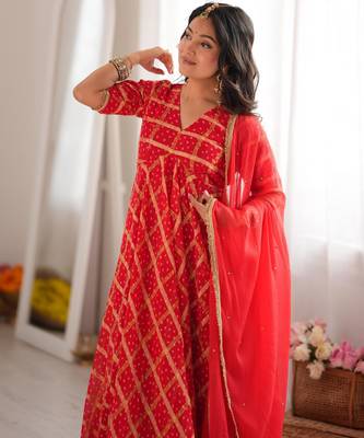 Red bandhani anarkali kurta with dupatta 5