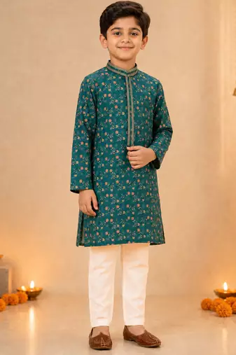 Boy's green cotton blend floral print knee length kurta and pyjama set