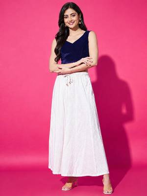 Navy blue velvet v-neck back open sleeveless blouse 3
