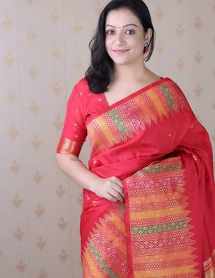 Red woven design zari silk blend handloom kanjeevaram saree 2