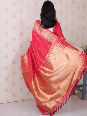 Red woven design zari silk blend handloom kanjeevaram saree 3