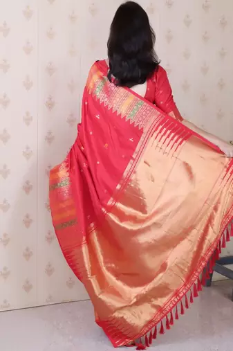 Red woven design zari silk blend handloom kanjeevaram saree
