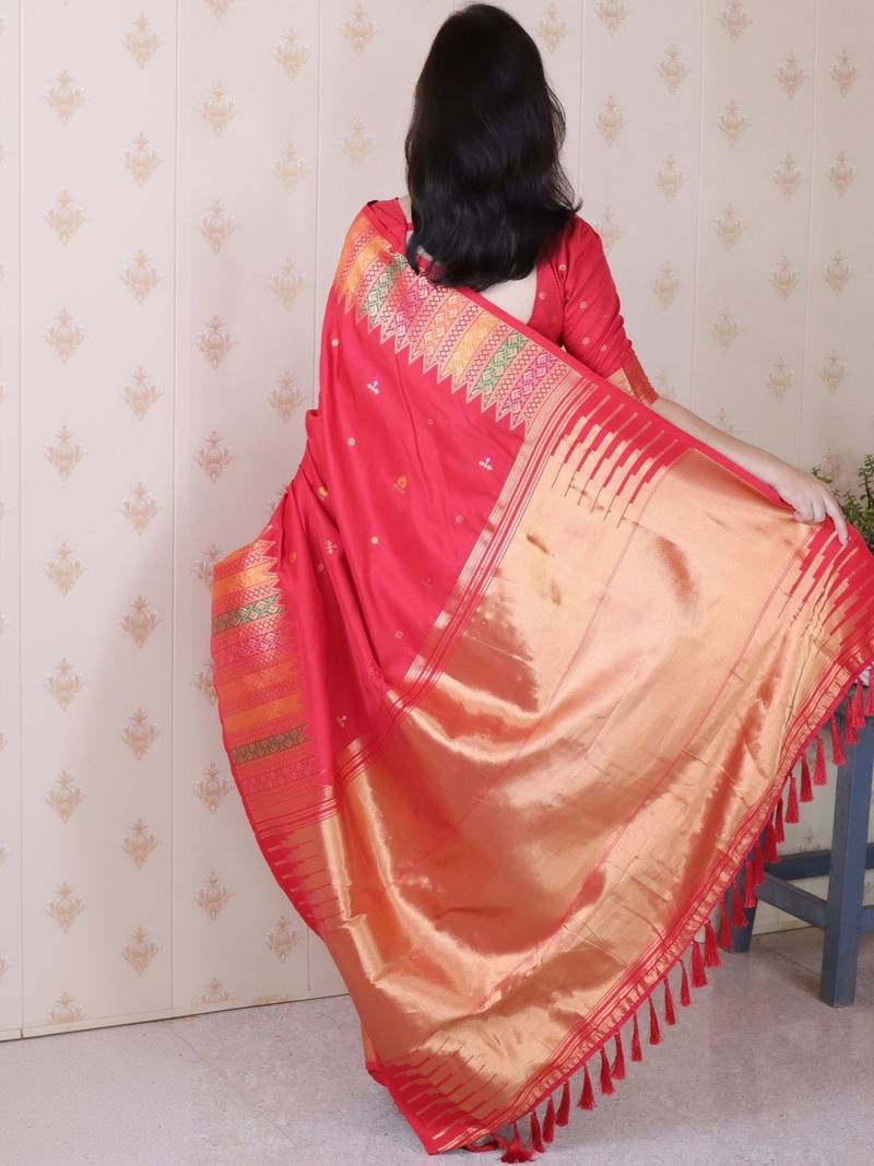 Red woven design zari silk blend handloom kanjeevaram saree