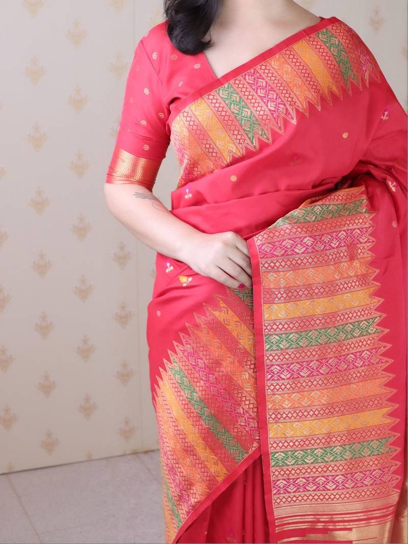 Red woven design zari silk blend handloom kanjeevaram saree