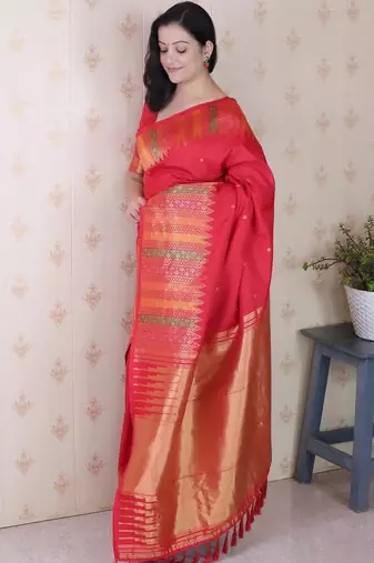 Red woven design zari silk blend handloom kanjeevaram saree