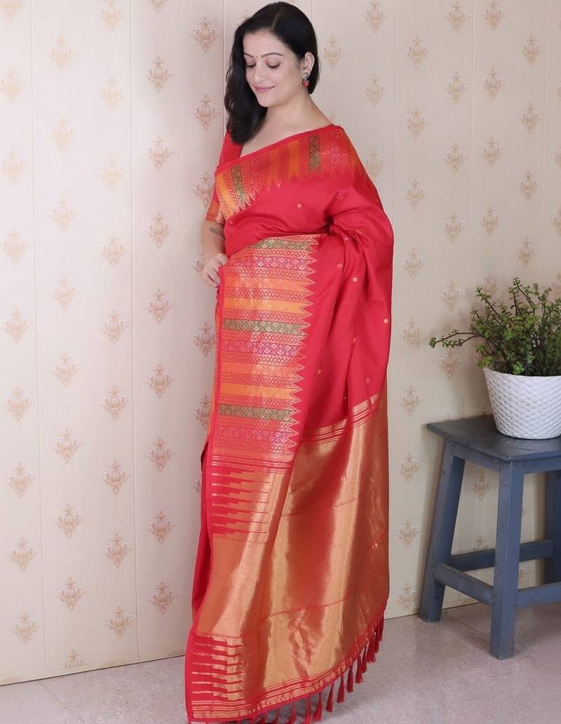 Red woven design zari silk blend handloom kanjeevaram saree