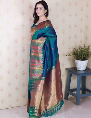 Teal woven design zari silk blend handloom kanjeevaram saree 5