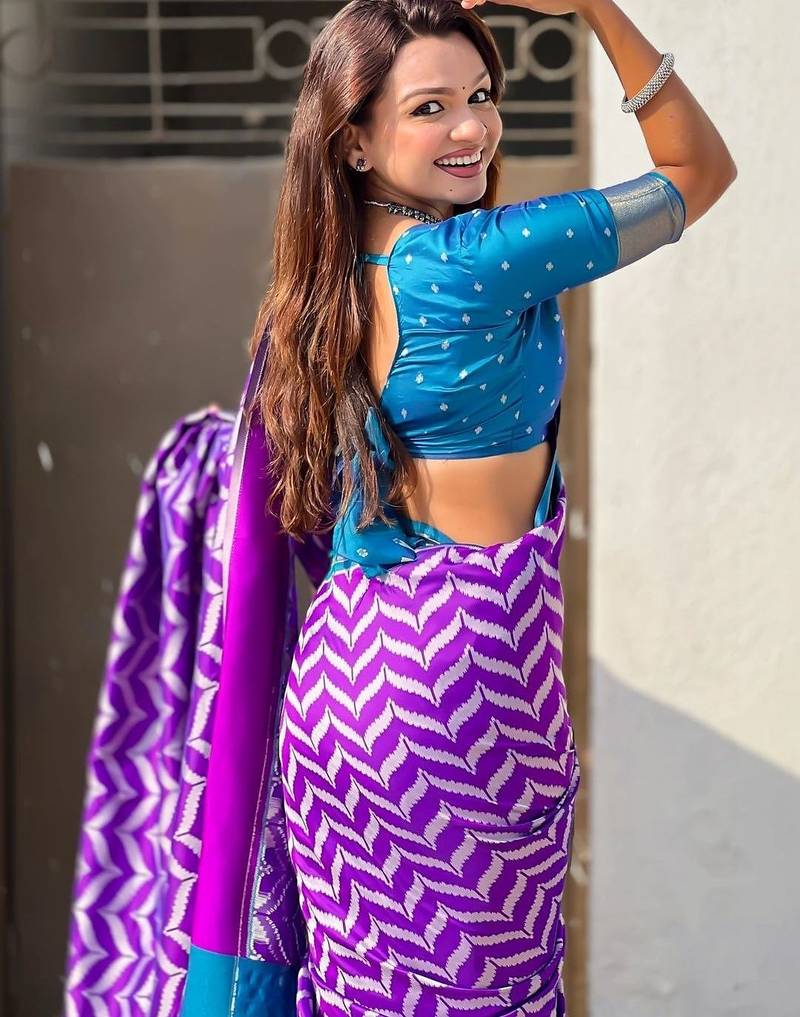 Purple woven design zari silk blend designer banarasi saree