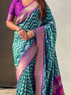 Teal woven design zari banarasi saree with blouse piece 5