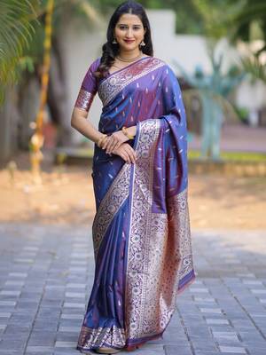 Navy blue woven design zari silk blend handloom banarasi saree 1