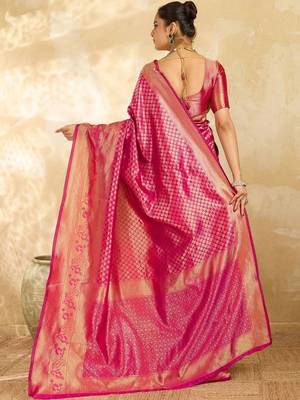 Pink floral zari silk blend designer banarasi saree 3