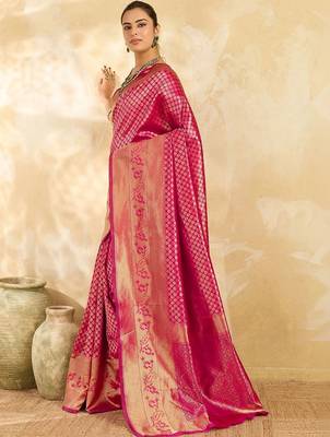 Pink floral zari silk blend designer banarasi saree 5