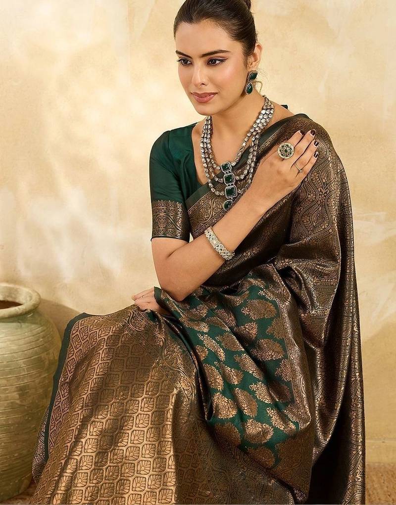 Green paisley zari silk blend designer banarasi saree