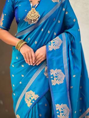 Blue floral zari silk blend designer banarasi saree 5