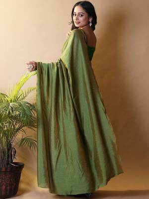 Olive silk cotton saree with blouse piece 3