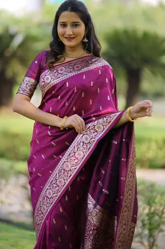 Purple woven design zari silk blend handloom banarasi saree