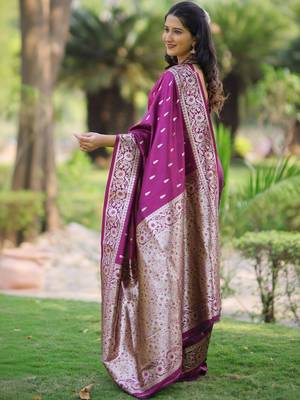 Purple woven design zari silk blend handloom banarasi saree 3