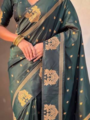 Green woven design zari silk blend designer banarasi saree 5