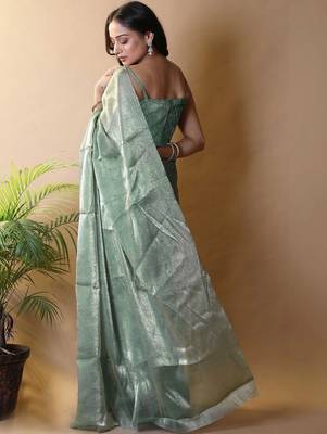 Sea green saree with blouse piece 3