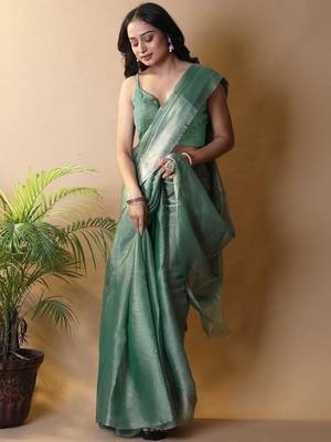 Sea green saree with blouse piece 4