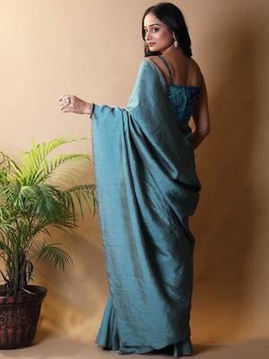 Teal silk cotton saree with blouse piece 3