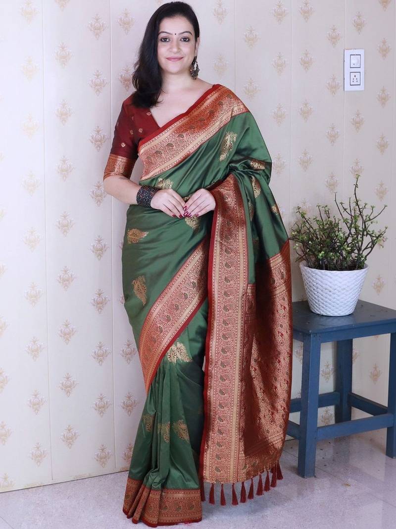 Green ethnic motifs zari silk blend banarasi saree