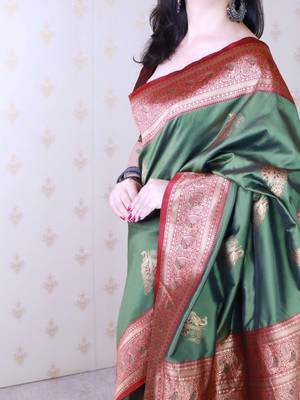 Green ethnic motifs zari silk blend banarasi saree 4