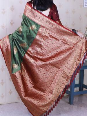 Green ethnic motifs zari silk blend banarasi saree 5