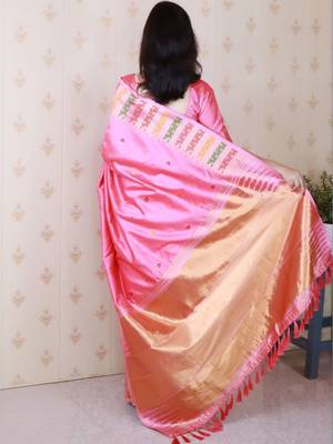 Pink woven design zari silk blend handloom kanjeevaram saree 3